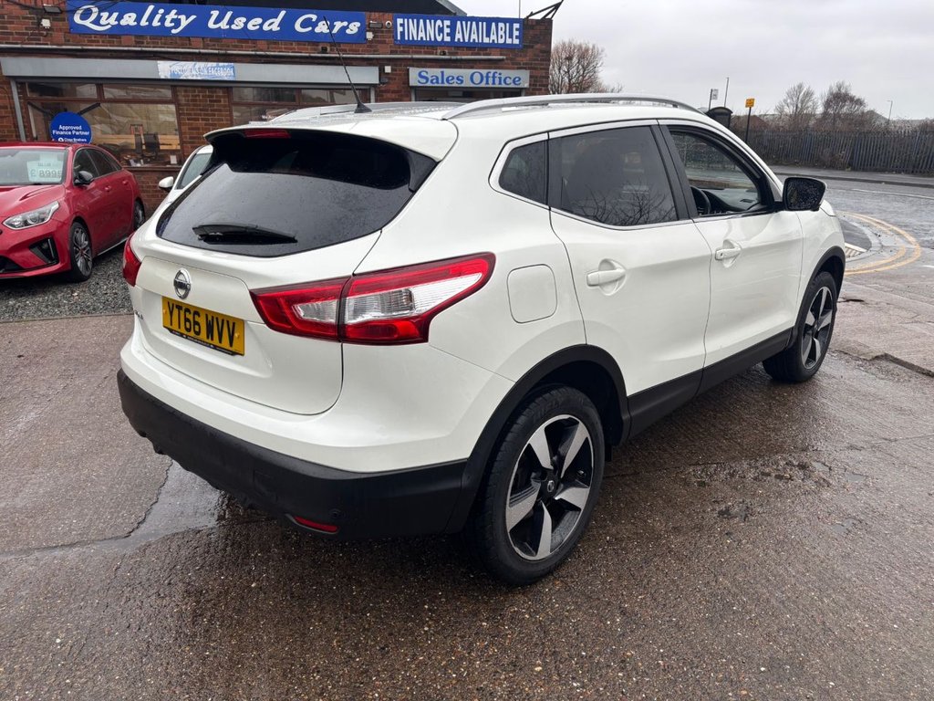 Used Nissan Qashqai 2016 for sale - 77342101: Photo 8