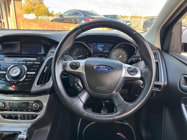 Used Ford Focus 2014 for sale - 76188436: Photo 10