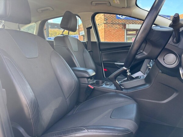 Used Ford Focus 2014 for sale - 76188436: Photo 13