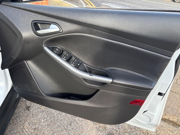 Used Ford Focus 2014 for sale - 76188436: Photo 17