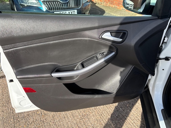 Used Ford Focus 2014 for sale - 76188436: Photo 23