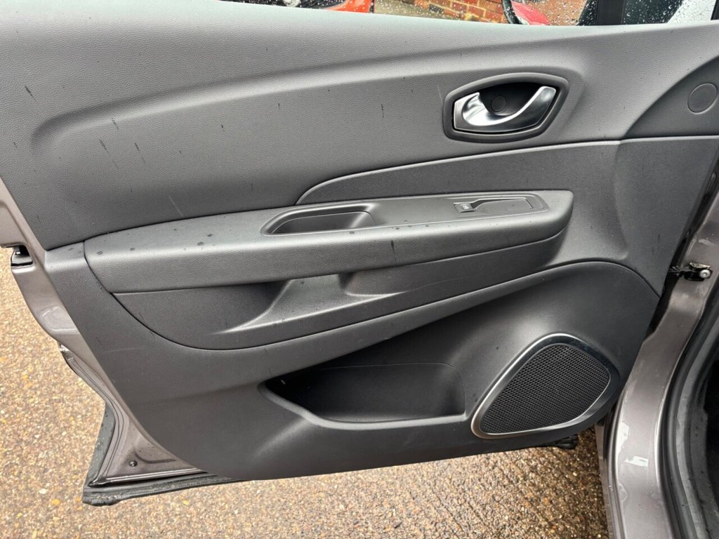 Used Renault Captur 2017 for sale - 77850381: Photo 20