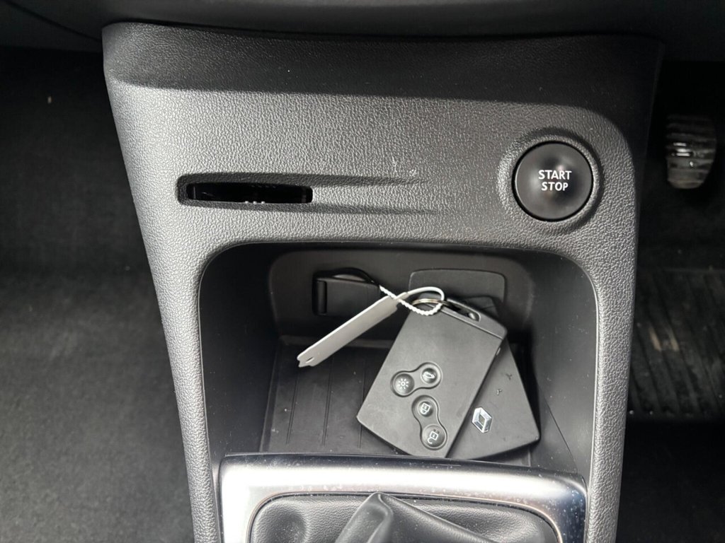 Used Renault Captur 2017 for sale - 77850381: Photo 29