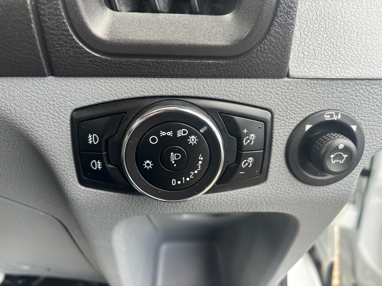 Used Ford Transit 2018 for sale - 76472217: Photo 15