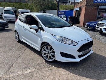 Used Ford Fiesta 2014 for sale - 78401704: Photo