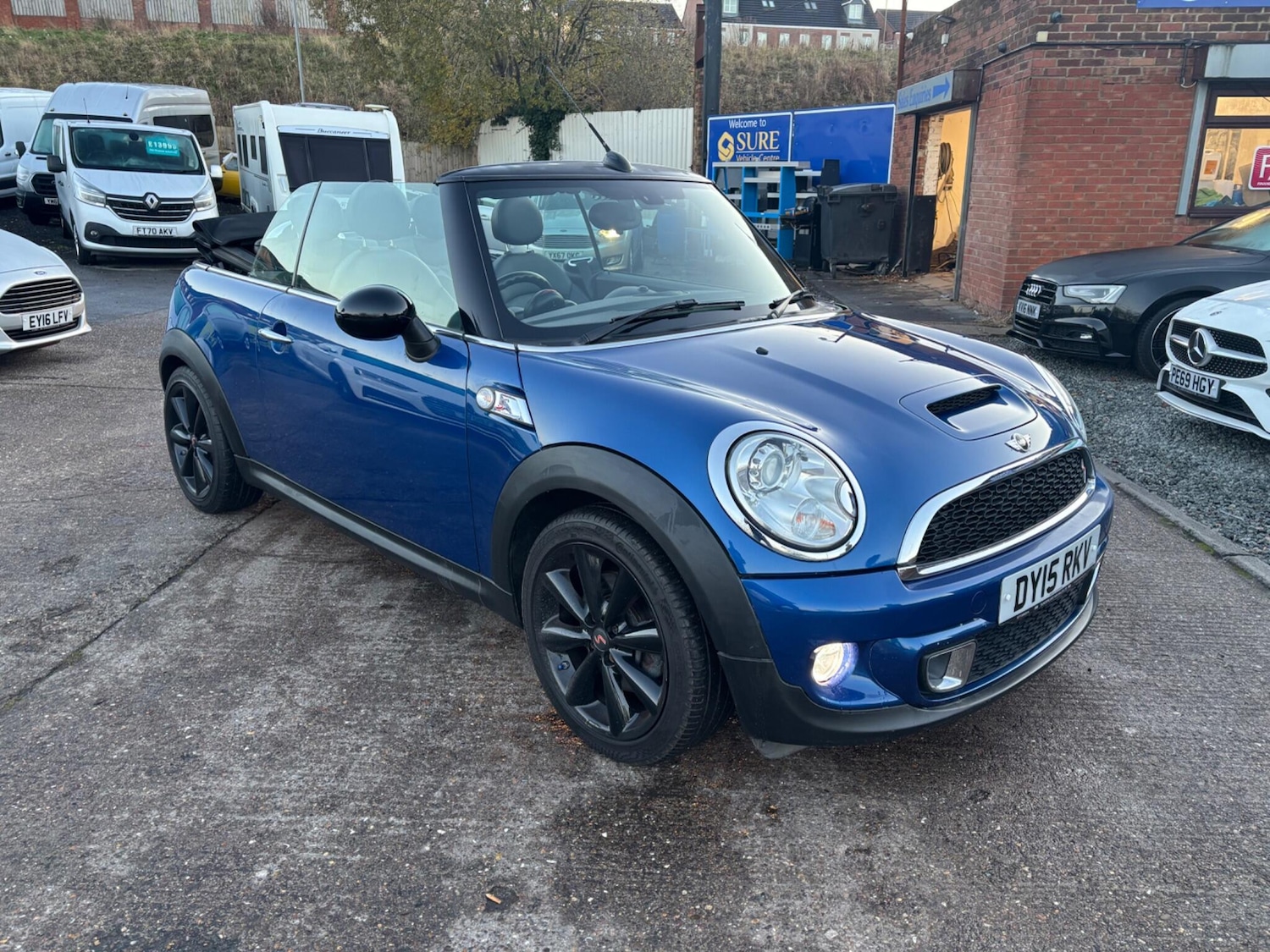 Used MINI Convertible 2015 for sale - 76801060: Photo 10