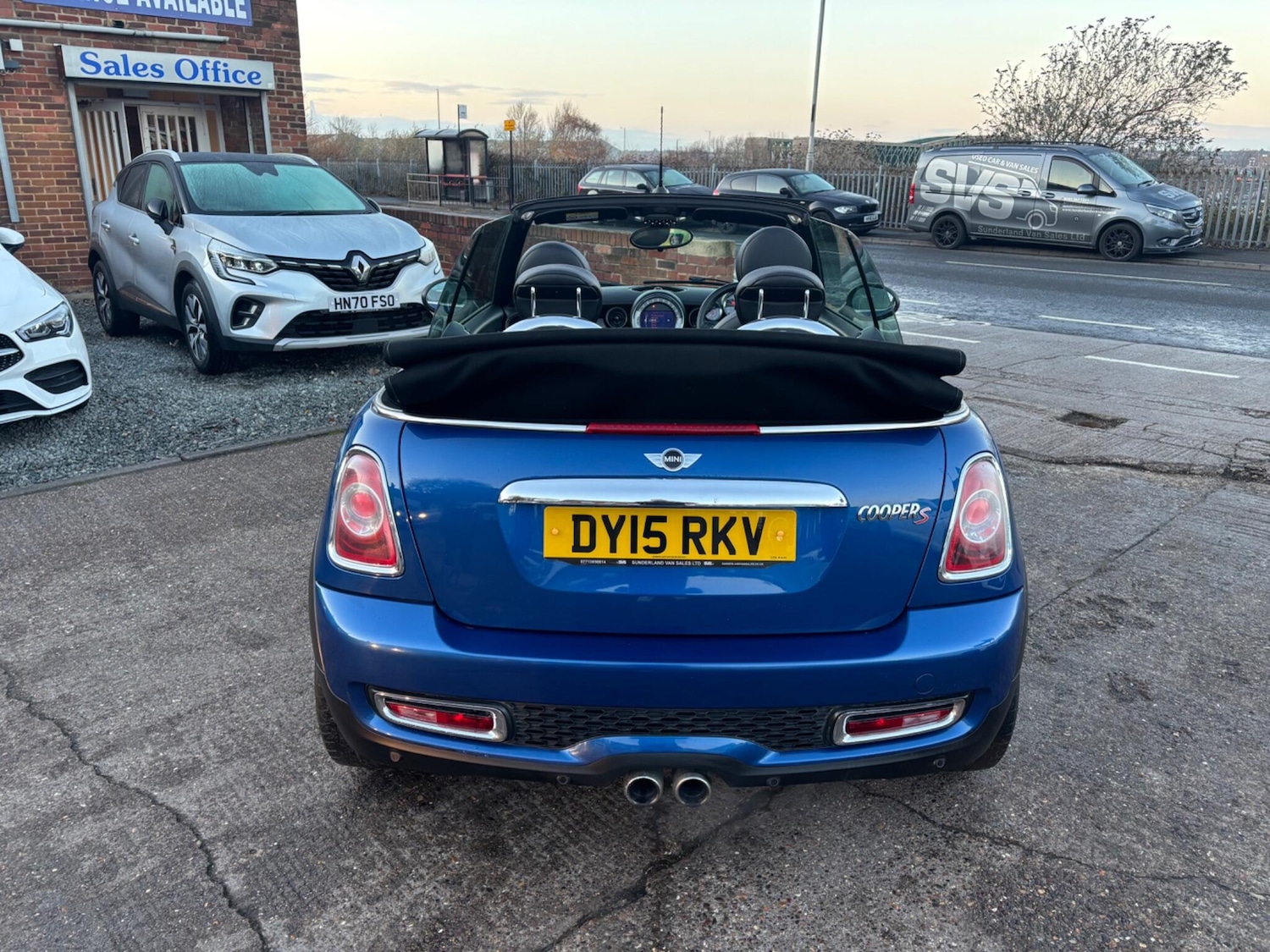 Used MINI Convertible 2015 for sale - 76801060: Photo 16