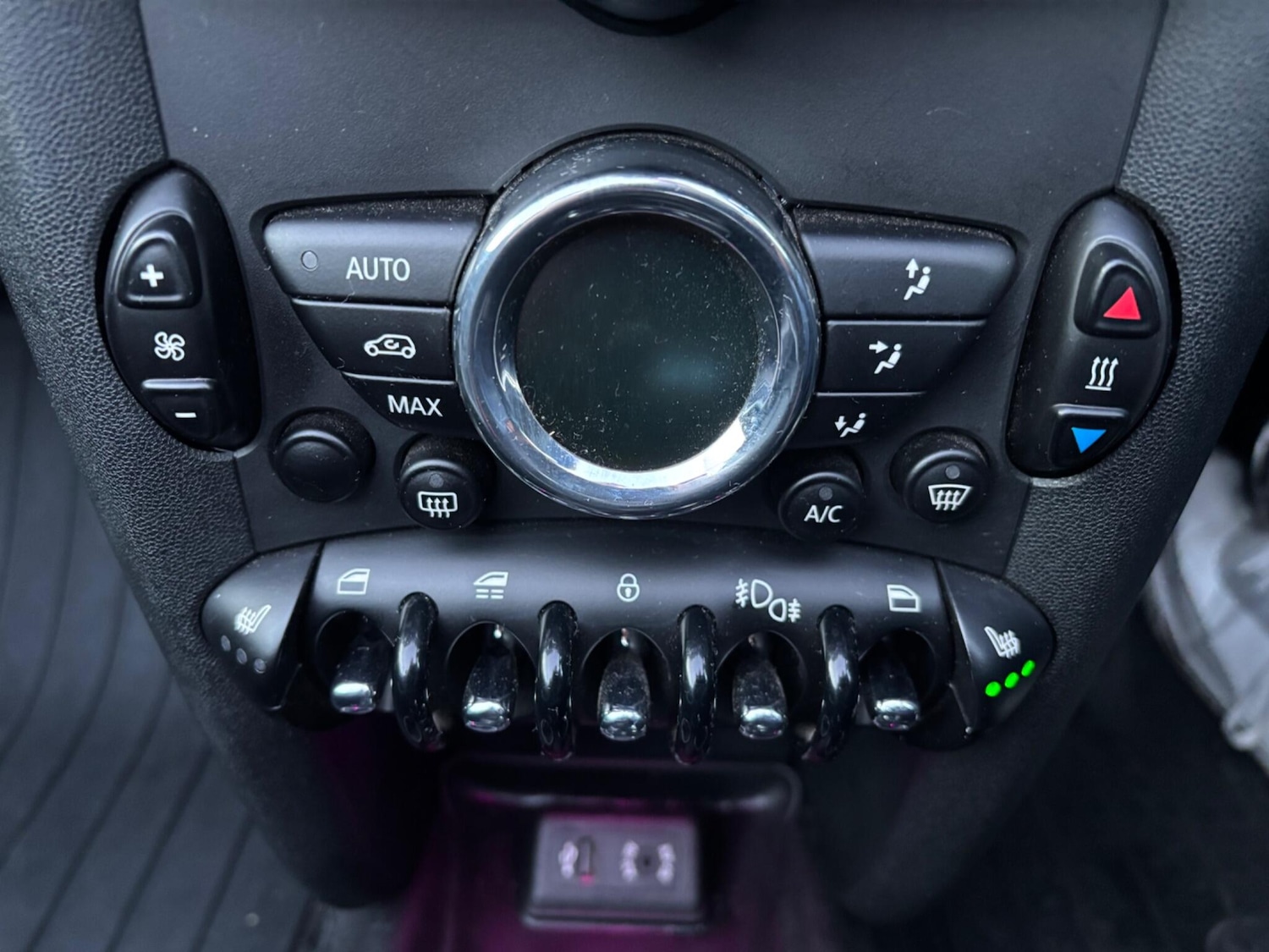 Used MINI Convertible 2015 for sale - 76801060: Photo 29