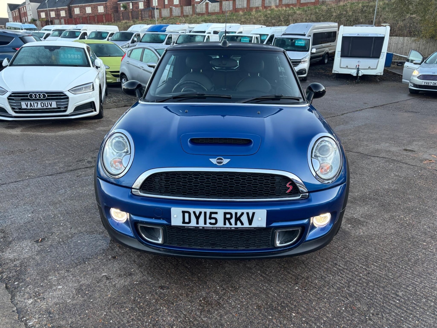 Used MINI Convertible 2015 for sale - 76801060: Photo 4