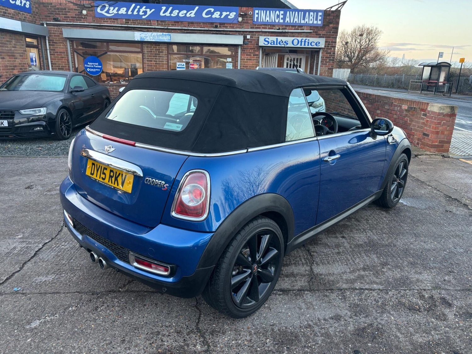 Used MINI Convertible 2015 for sale - 76801060: Photo 7