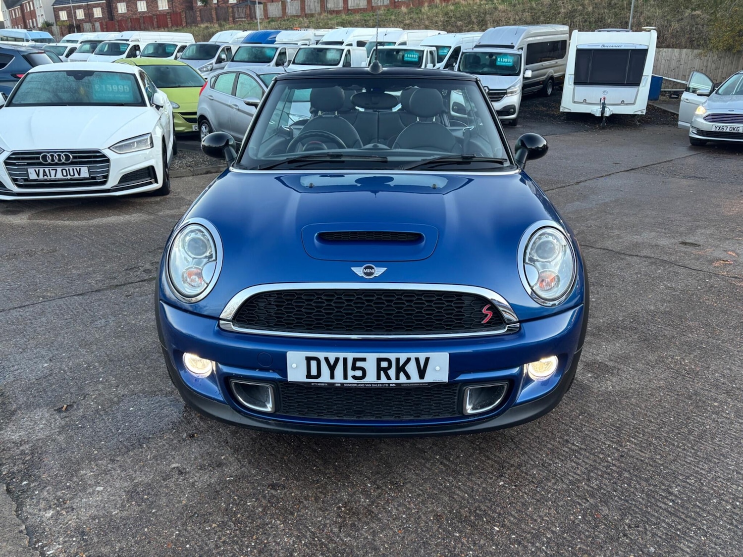 Used MINI Convertible 2015 for sale - 76801060: Photo 9