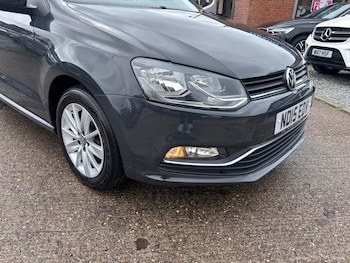 Used Volkswagen Polo 2015 for sale - 78769111: Photo