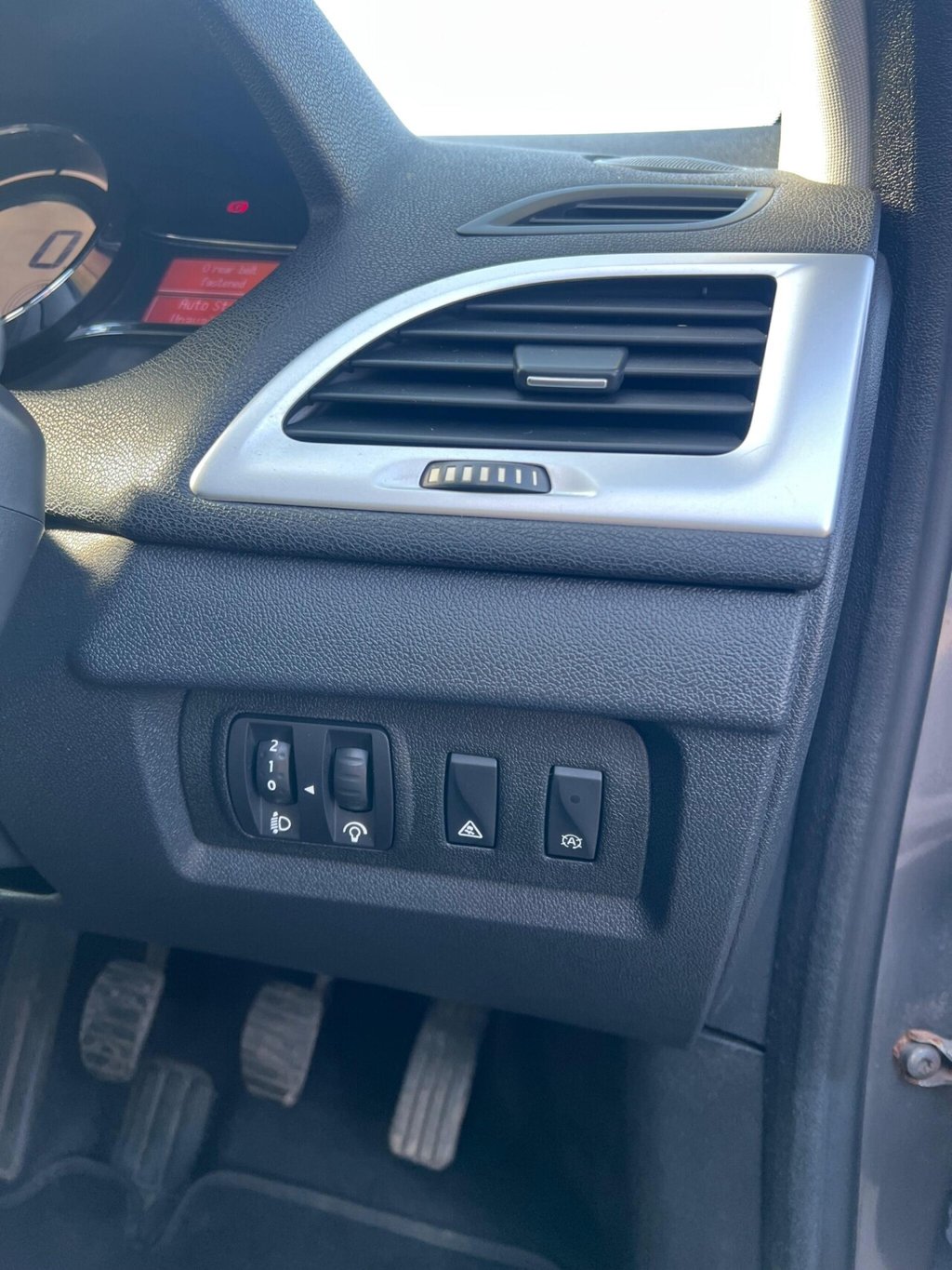 Used Renault Megane 2014 for sale - 78044441: Photo 27