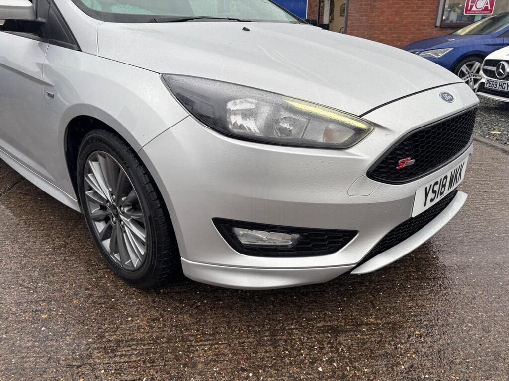 Used Ford Focus 2018 for sale - 76945351: Photo 5