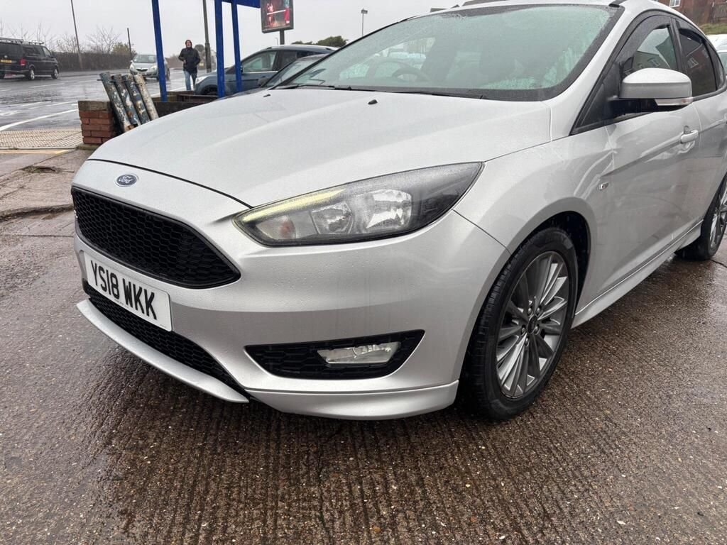 Used Ford Focus 2018 for sale - 76945351: Photo 9