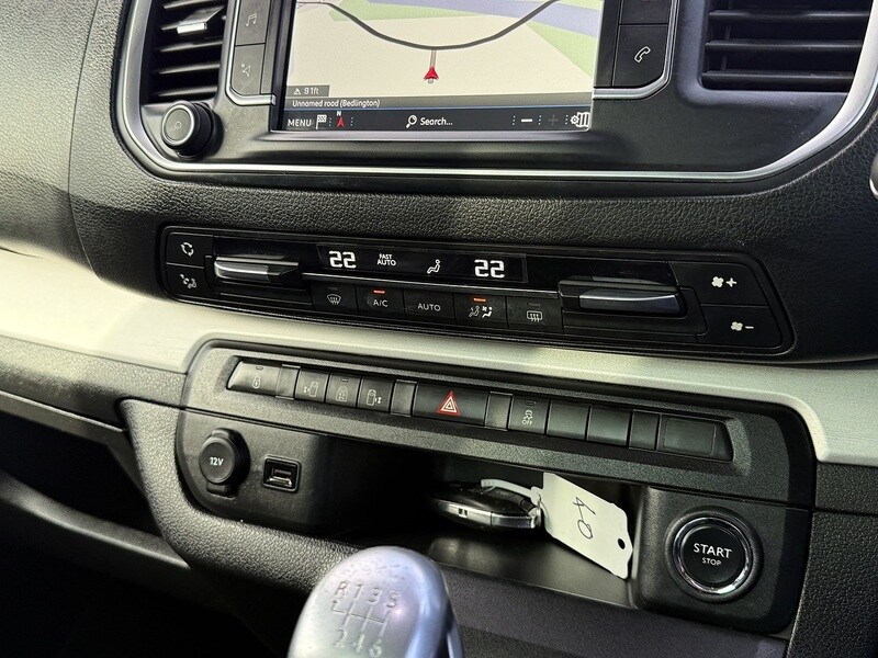 Used Peugeot Traveller 2018 for sale - 77821879: Photo 29