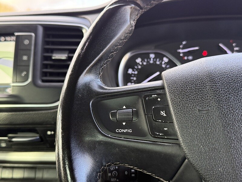 Used Peugeot Traveller 2018 for sale - 77821879: Photo 32