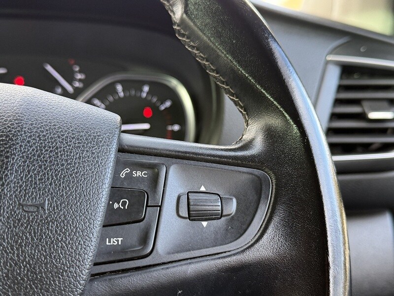 Used Peugeot Traveller 2018 for sale - 77821879: Photo 33