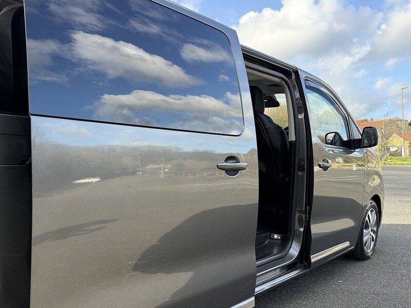 Used Peugeot Traveller 2018 for sale - 77821879: Photo 40