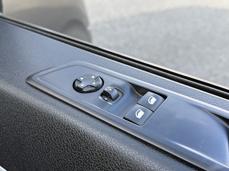 Used Peugeot Traveller 2018 for sale - 77821879: Photo 41