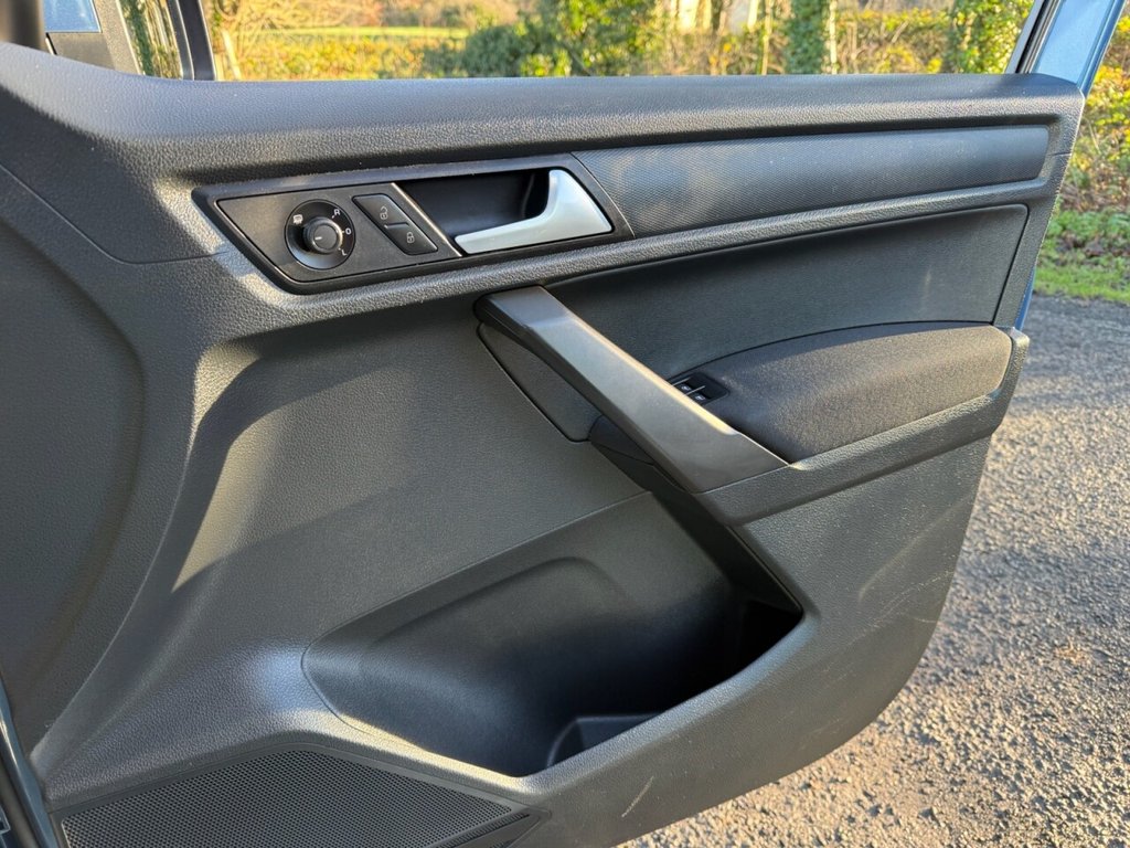 Used Volkswagen Caddy Life 2016 for sale - 76941643: Photo 40