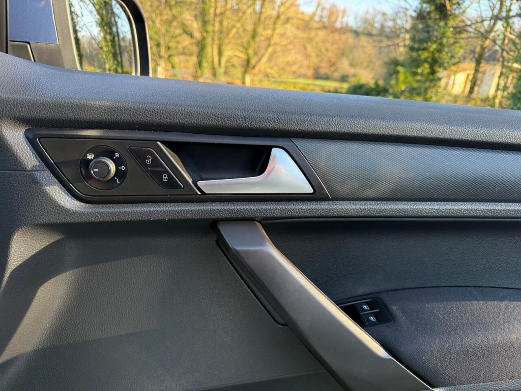 Used Volkswagen Caddy Life 2016 for sale - 76941643: Photo 41