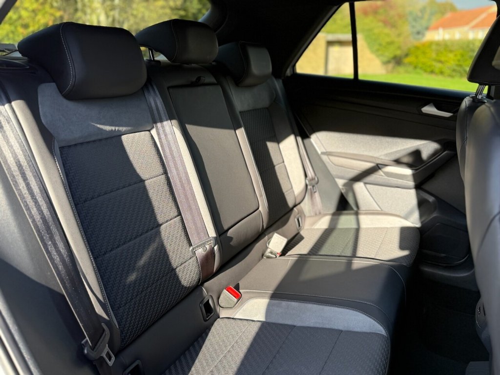 Used Volkswagen T-Roc 2020 for sale - 76367825: Photo 14