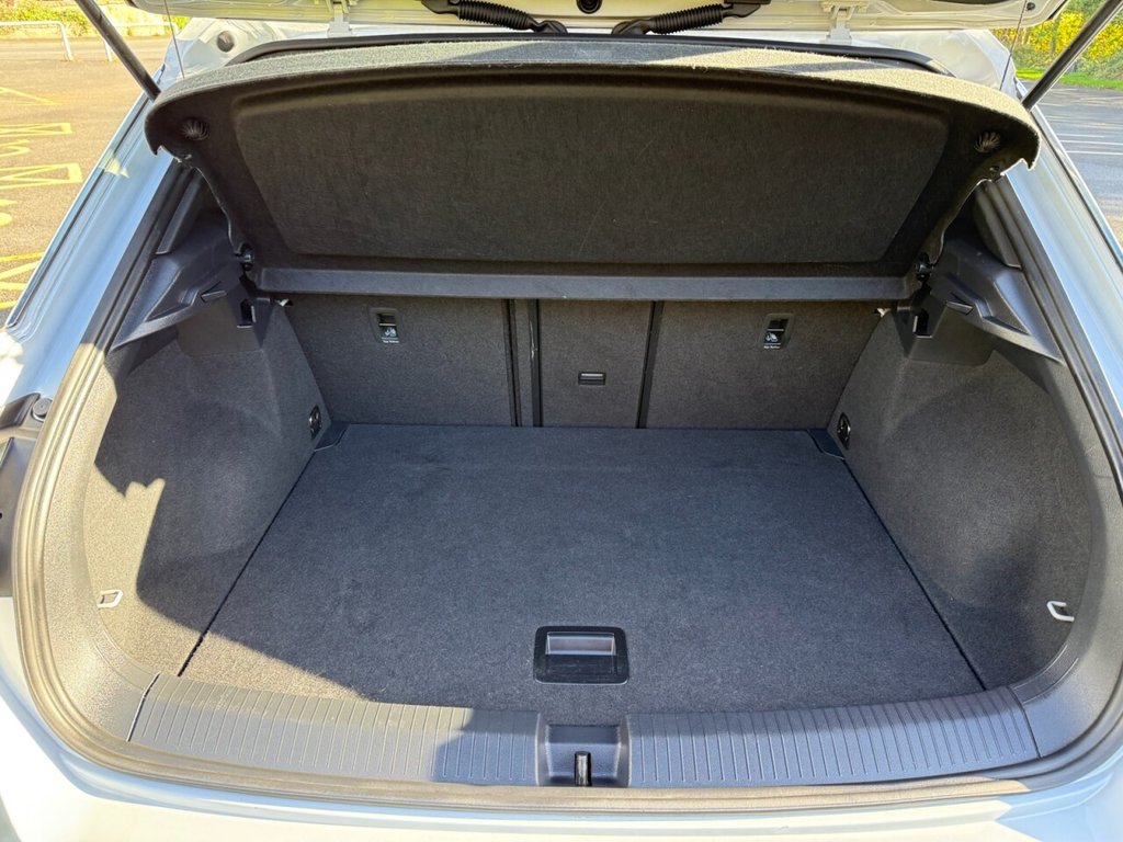 Used Volkswagen T-Roc 2020 for sale - 76367825: Photo 17