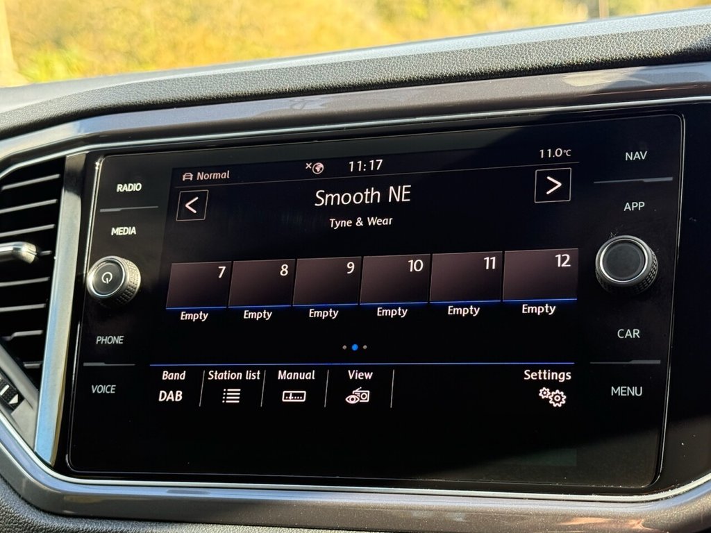 Used Volkswagen T-Roc 2020 for sale - 76367825: Photo 24