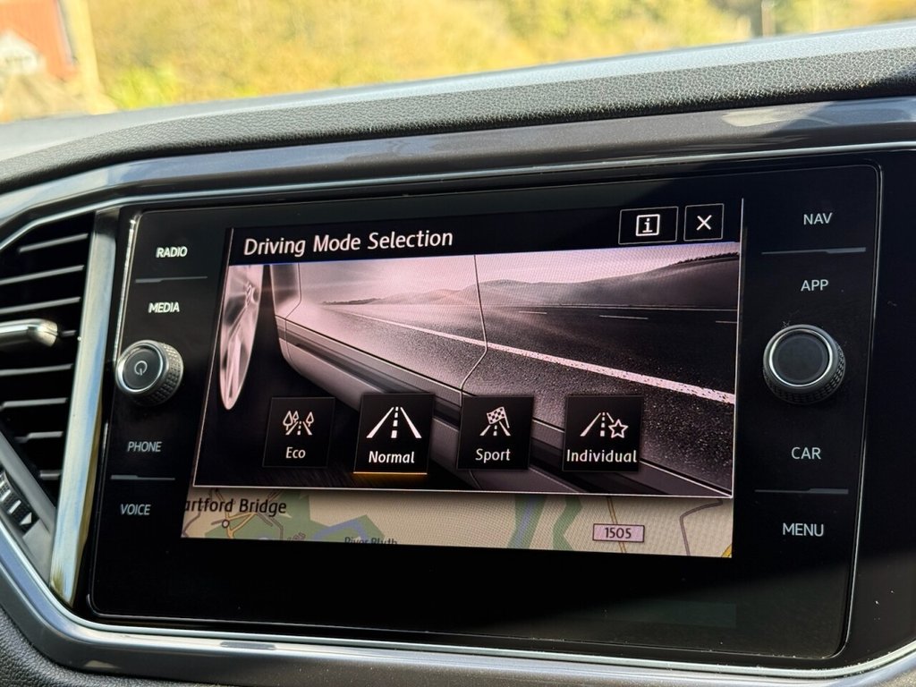 Used Volkswagen T-Roc 2020 for sale - 76367825: Photo 26