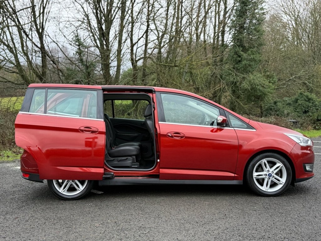 Used Ford Grand C-Max 2018 for sale - 77250533: Photo 14