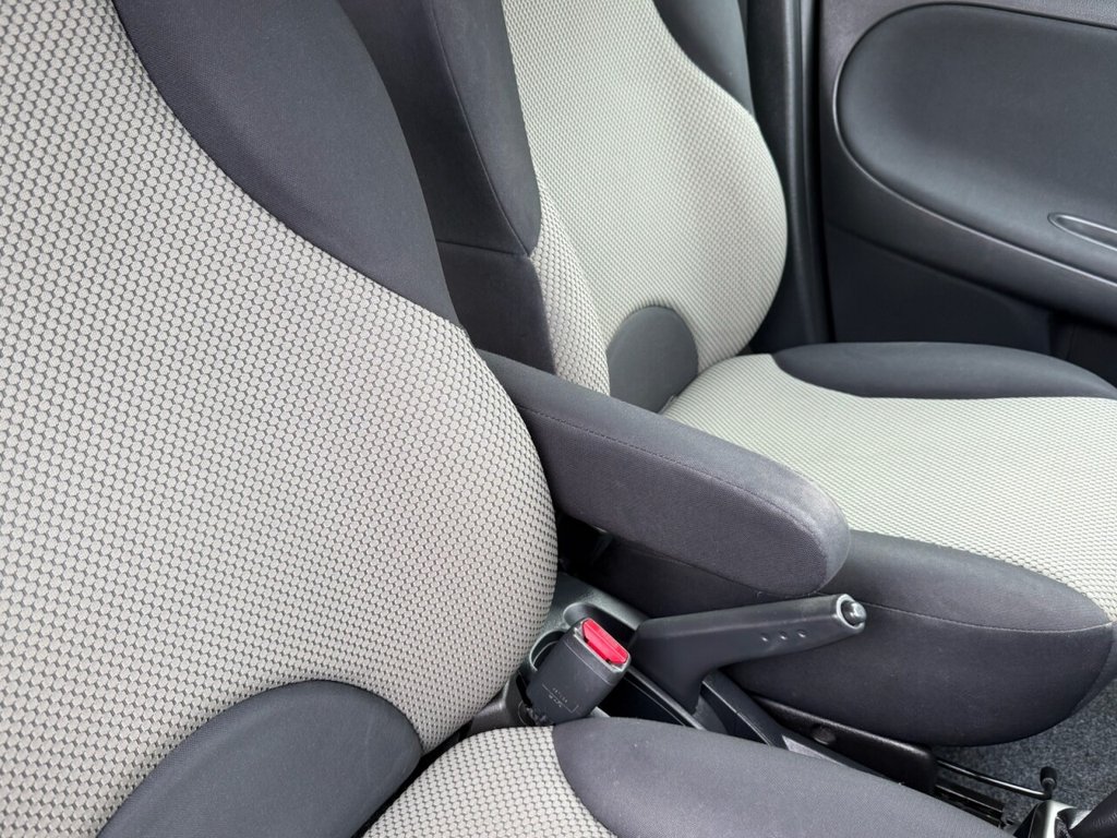 Used Nissan Note 2010 for sale - 76338407: Photo 41