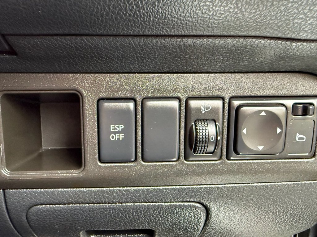 Used Nissan Note 2010 for sale - 76338407: Photo 44