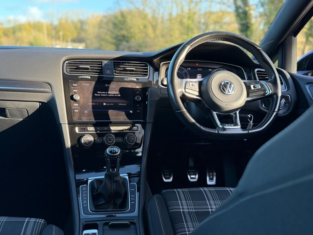 Used Volkswagen Golf 2017 for sale - 76590932: Photo 20