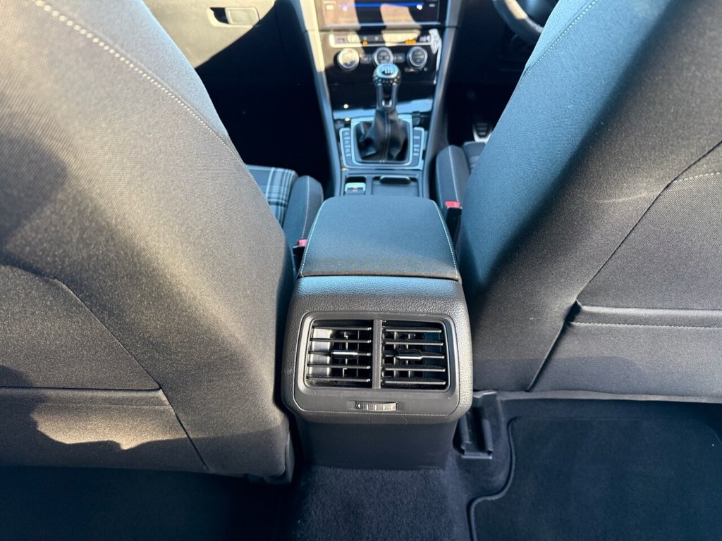 Used Volkswagen Golf 2017 for sale - 76590932: Photo 34