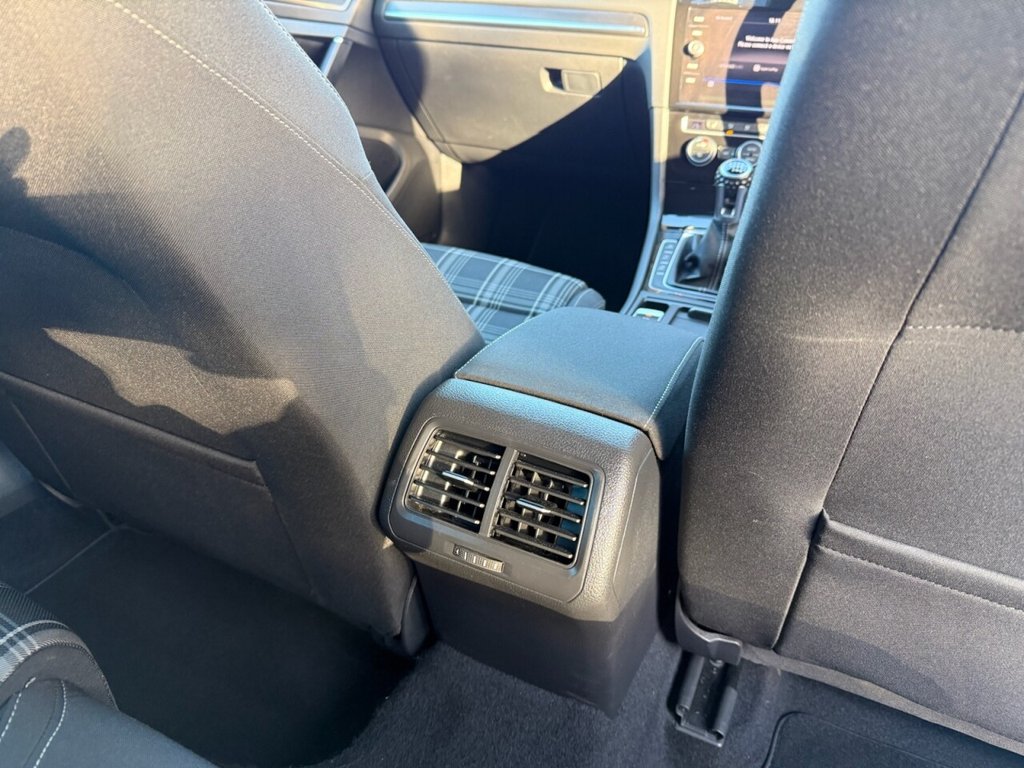 Used Volkswagen Golf 2017 for sale - 76590932: Photo 36