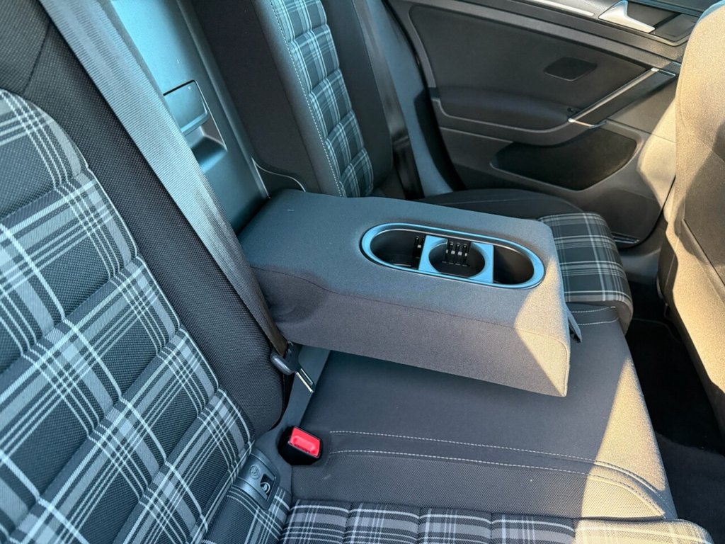 Used Volkswagen Golf 2017 for sale - 76590932: Photo 38