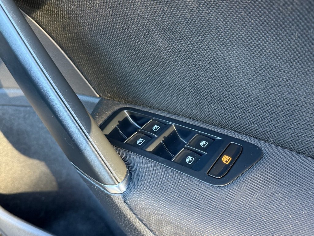 Used Volkswagen Golf 2017 for sale - 76590932: Photo 46