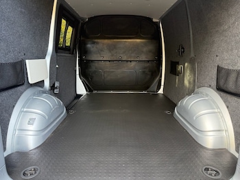 Used Volkswagen Transporter 2021 for sale - 77161717: Photo