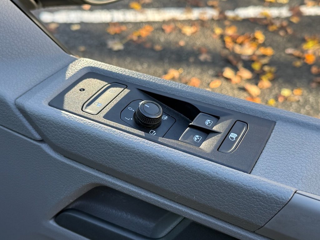 Used Volkswagen Transporter 2021 for sale - 77161717: Photo 41