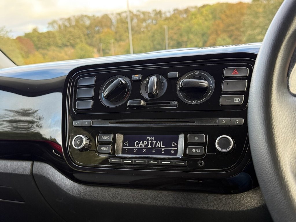 Used Volkswagen up! 2016 for sale - 76338369: Photo 27