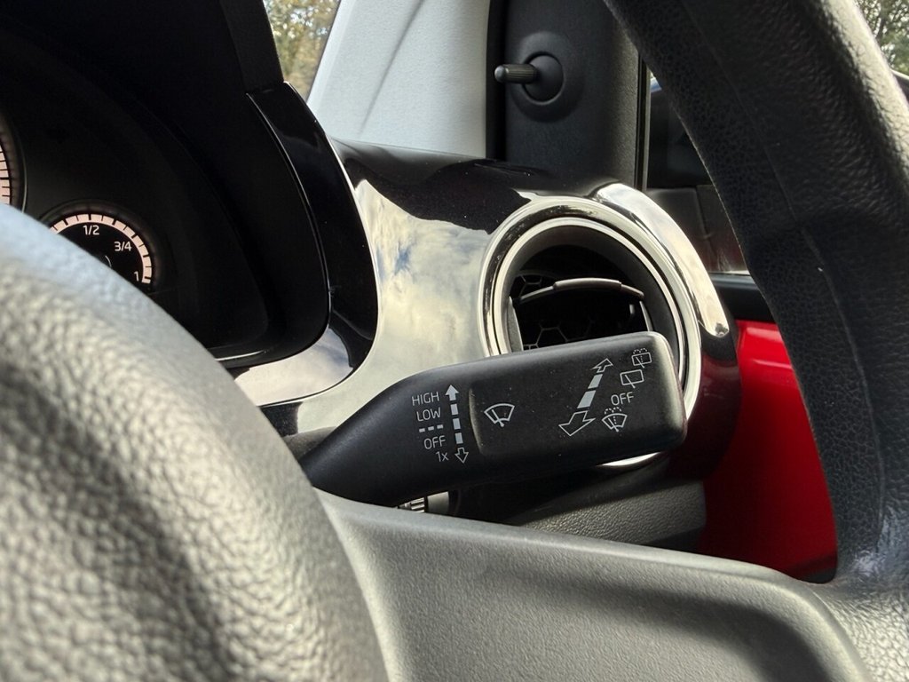 Used Volkswagen up! 2016 for sale - 76338369: Photo 33