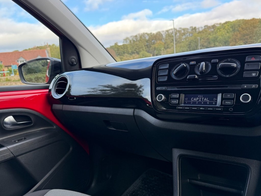 Used Volkswagen up! 2016 for sale - 76338369: Photo 36