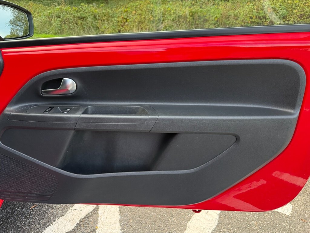 Used Volkswagen up! 2016 for sale - 76338369: Photo 40