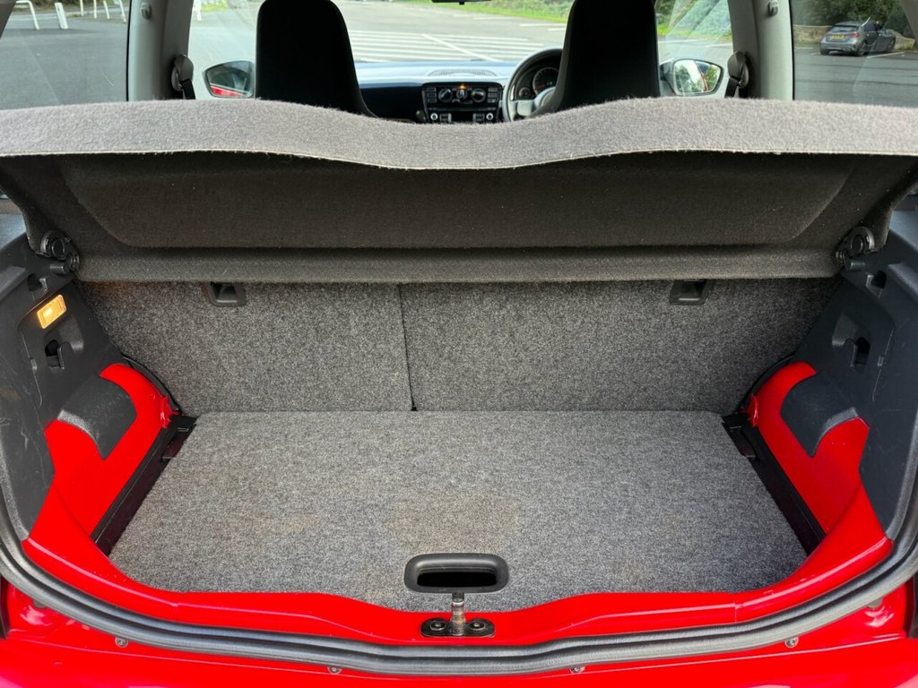 Used Volkswagen up! 2016 for sale - 76338369: Photo 9