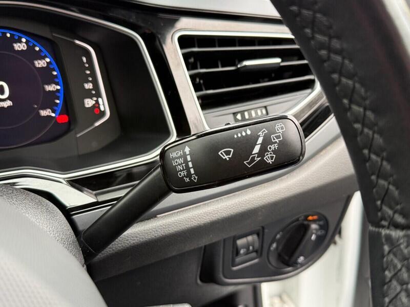 Used Volkswagen Polo 2022 for sale - 77850812: Photo 31
