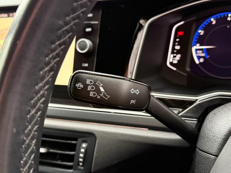 Used Volkswagen Polo 2022 for sale - 77850812: Photo 32