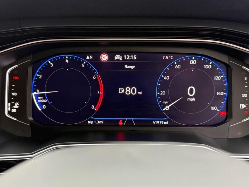 Used Volkswagen Polo 2022 for sale - 77850812: Photo 33