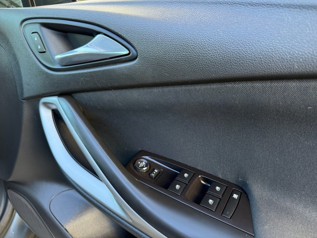 Used Vauxhall Astra 2019 for sale - 76338403: Photo 41