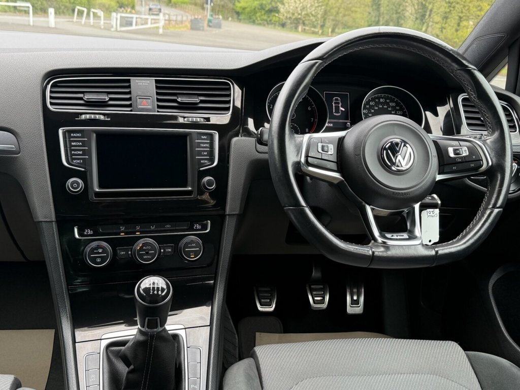 Used Volkswagen Golf 2016 for sale - 76338358: Photo 2